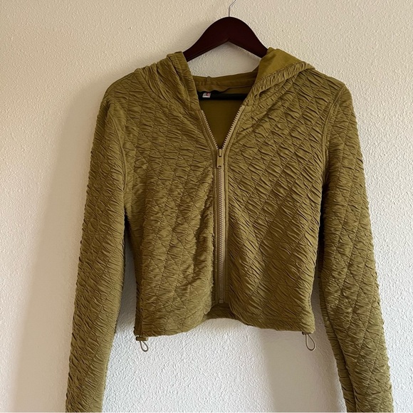 NWT FREE PEOPLE Kadi Quilted Short and Cropped Zip Up Hoodie Set Size Small - Picture 5 of 15